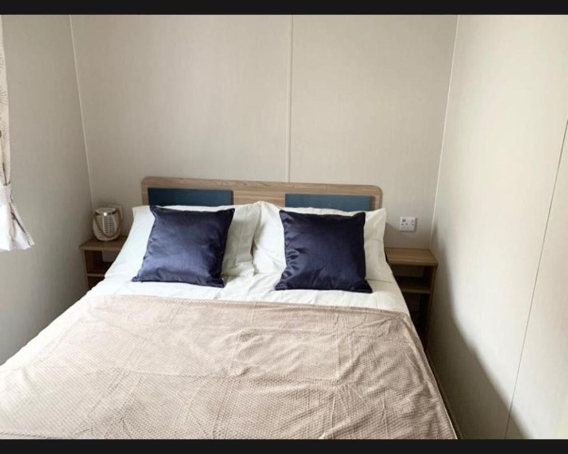 Exotic 3-Bed Caravan At Newquay Holiday Park Villa Bagian luar foto