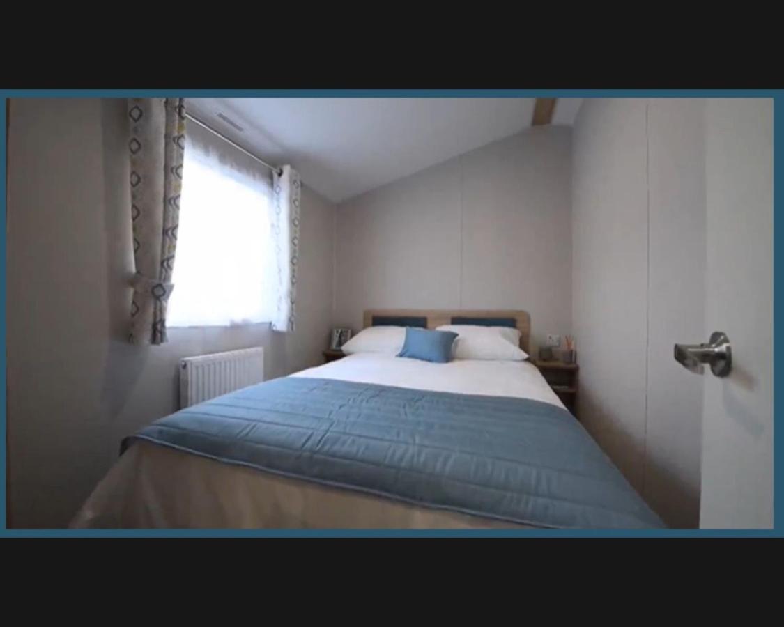 Exotic 3-Bed Caravan At Newquay Holiday Park Villa Bagian luar foto