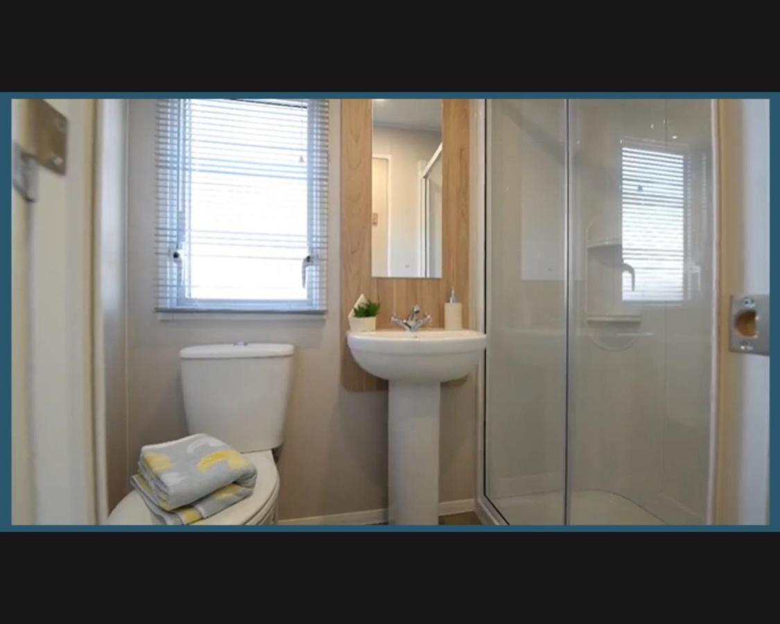 Exotic 3-Bed Caravan At Newquay Holiday Park Villa Bagian luar foto