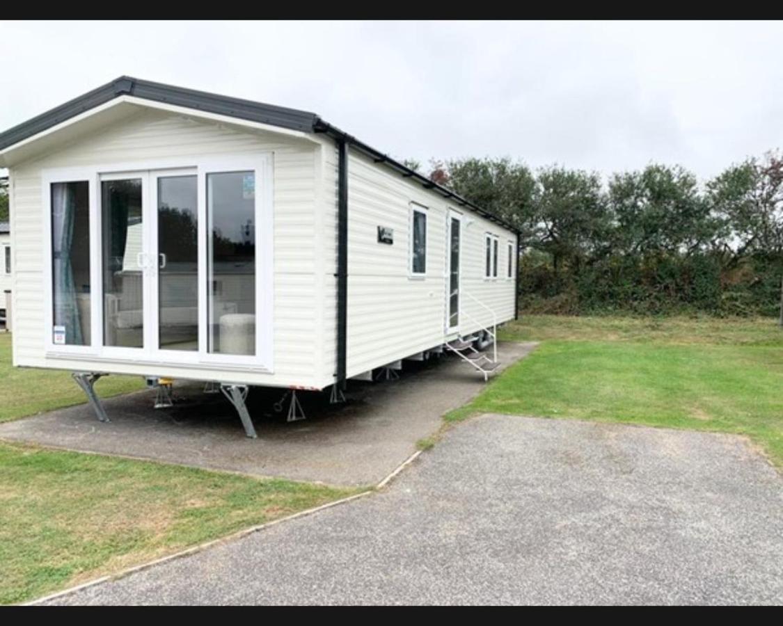 Exotic 3-Bed Caravan At Newquay Holiday Park Villa Bagian luar foto