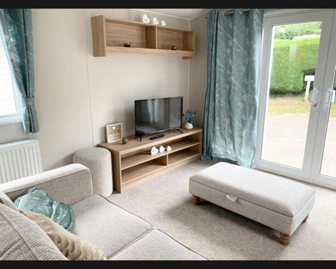 Exotic 3-Bed Caravan At Newquay Holiday Park Villa Bagian luar foto