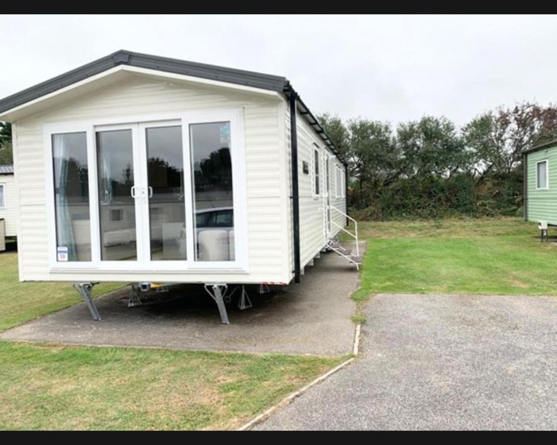 Exotic 3-Bed Caravan At Newquay Holiday Park Villa Bagian luar foto