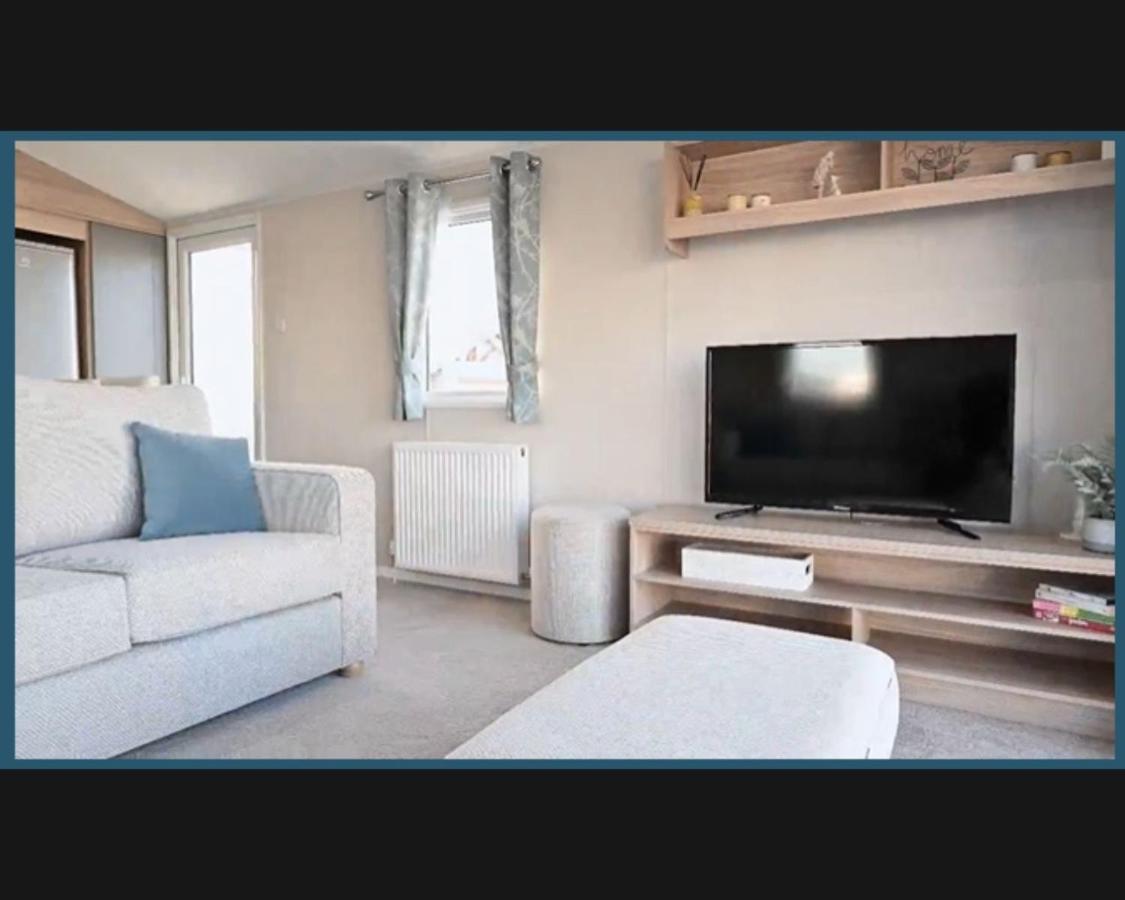 Exotic 3-Bed Caravan At Newquay Holiday Park Villa Bagian luar foto